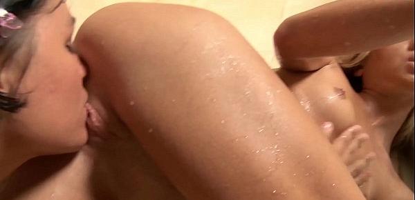  Bianca dildos Selena in the shower